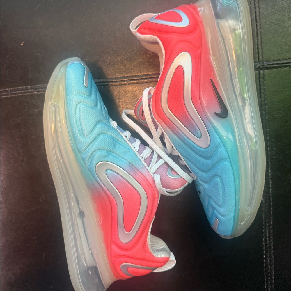 (Clearance) Nike Air Max 720 Women's Size 9 Sea Pink Athletic Sneakers.